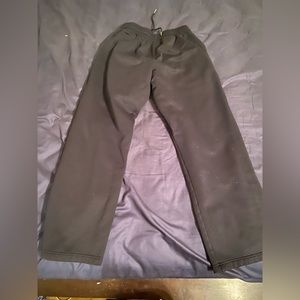Under armor black sweatpants, medium
